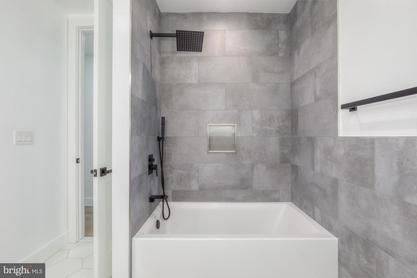 1218 5th Street NE #2 photo 18