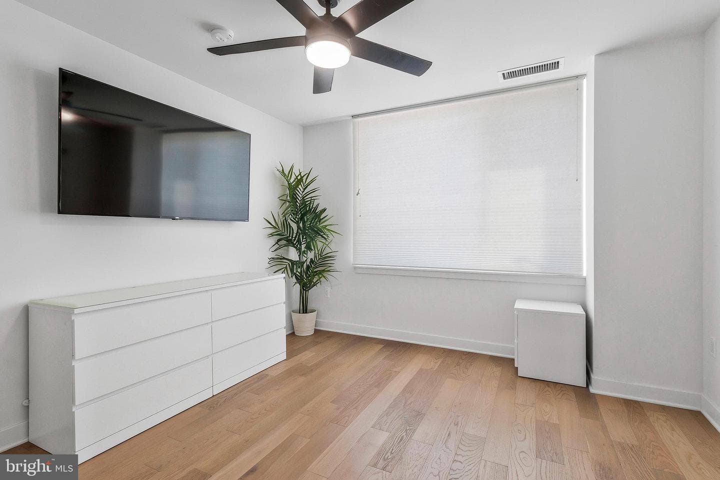 37 L Street SE #101 photo 20