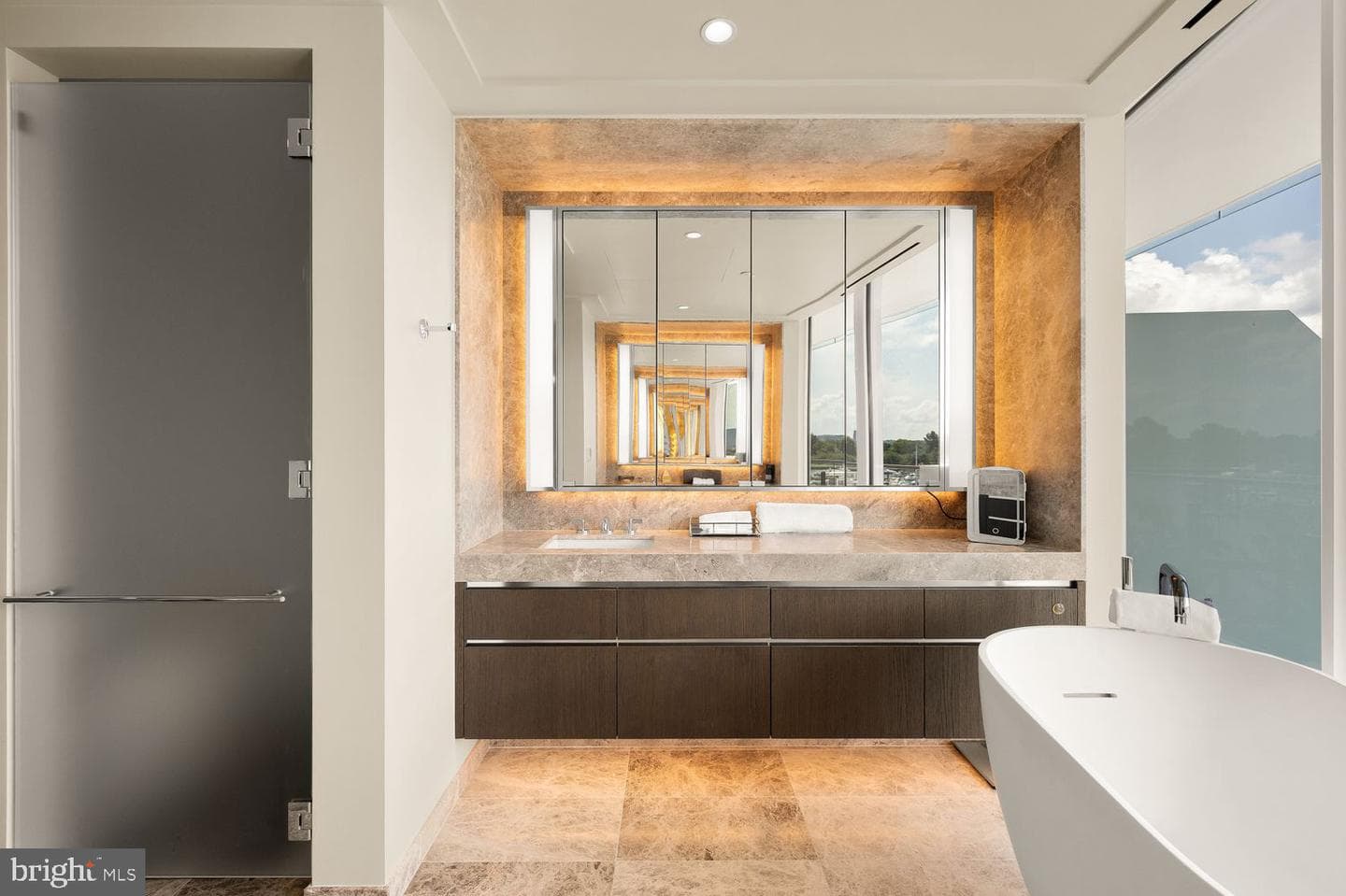 601 Wharf Street SW #301 photo 17