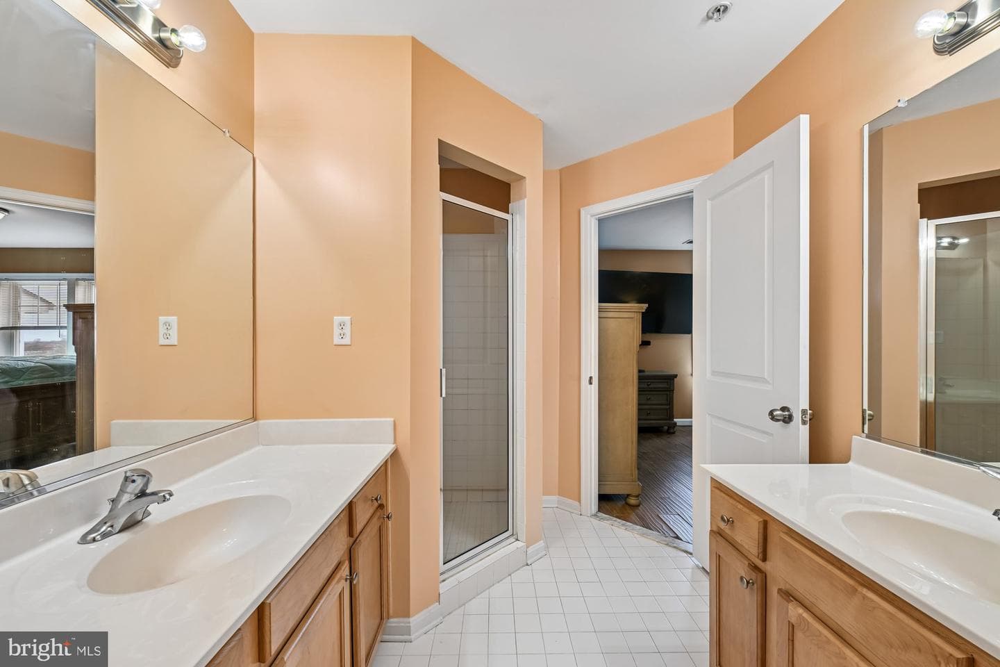 2382 Elvans Road SE photo 32