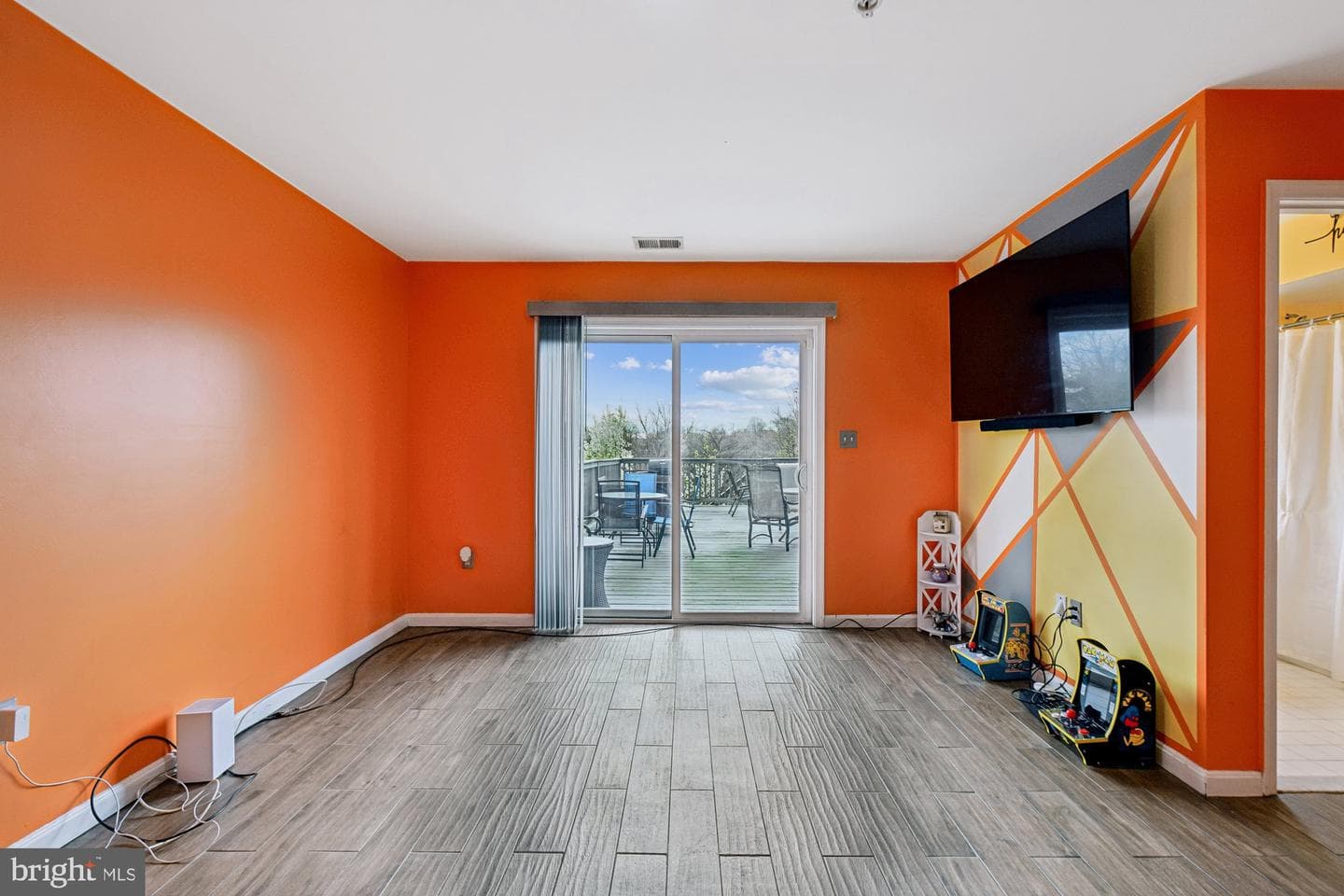 2382 Elvans Road SE photo 40