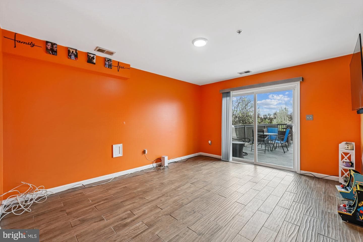 2382 Elvans Road SE photo 41