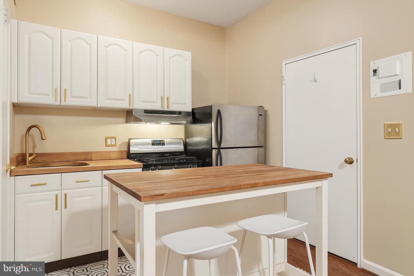 1300 Massachusetts Avenue NW #205 photo 5