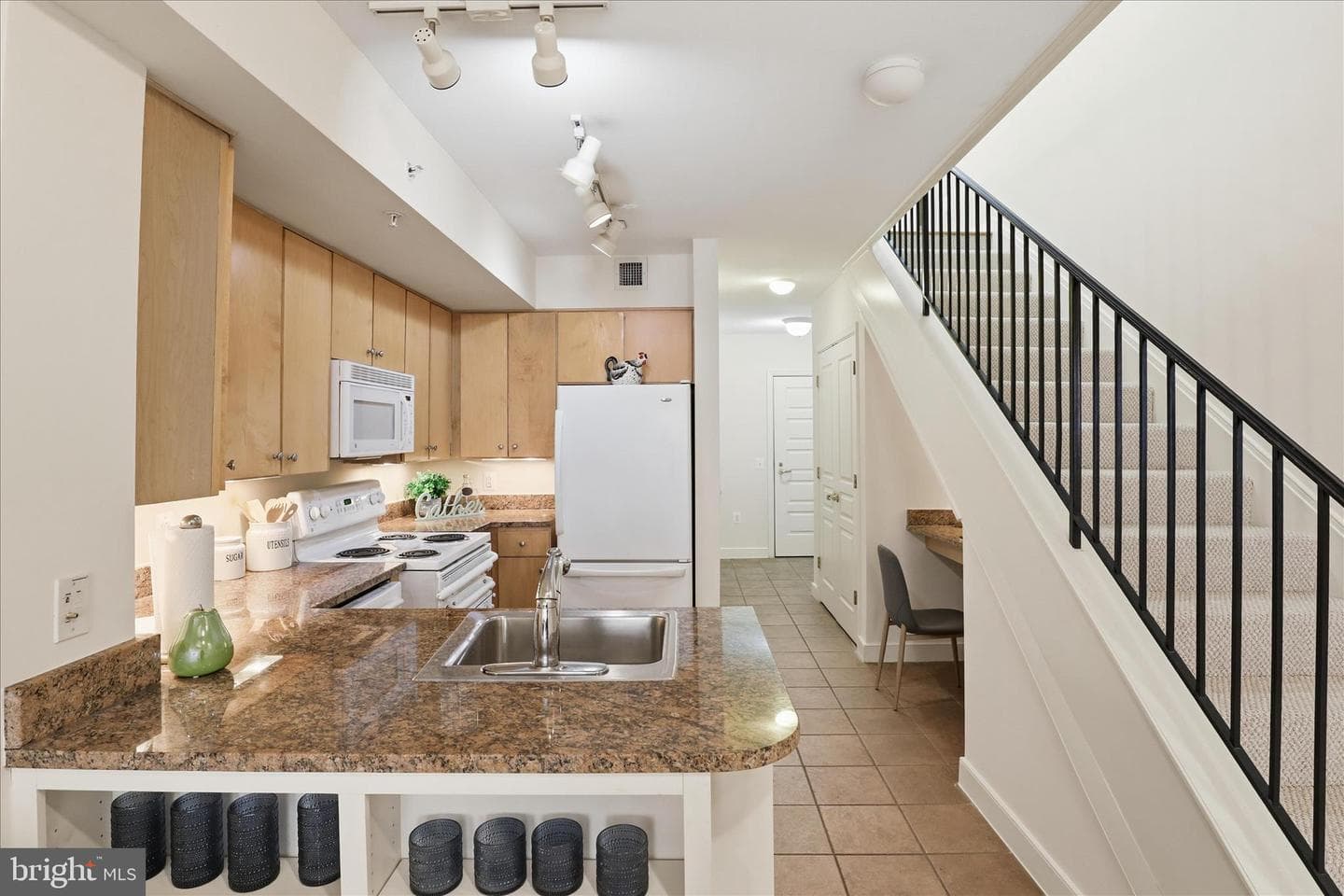 616 E Street NW #853 photo 9