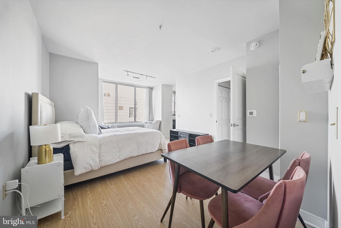 555 Massachusetts Avenue NW #1414 photo 2