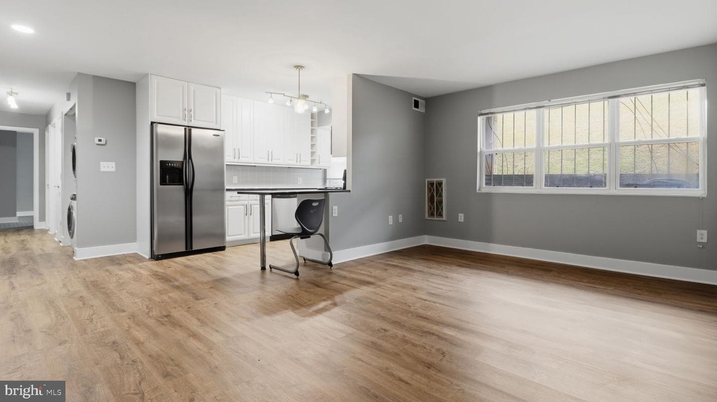 2317 16th Street SE #102 photo 3