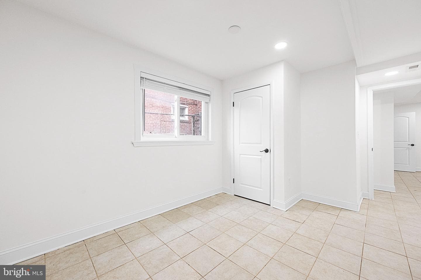 525 Oakwood Street SE photo 33