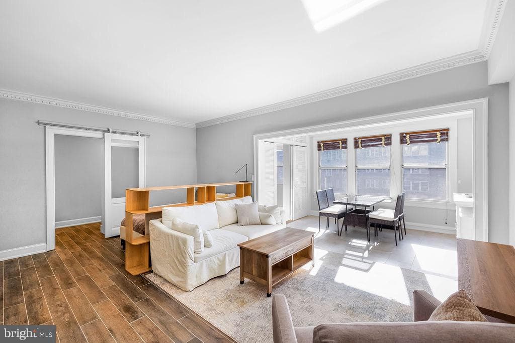 4000 Cathedral Avenue NW #218b photo 4