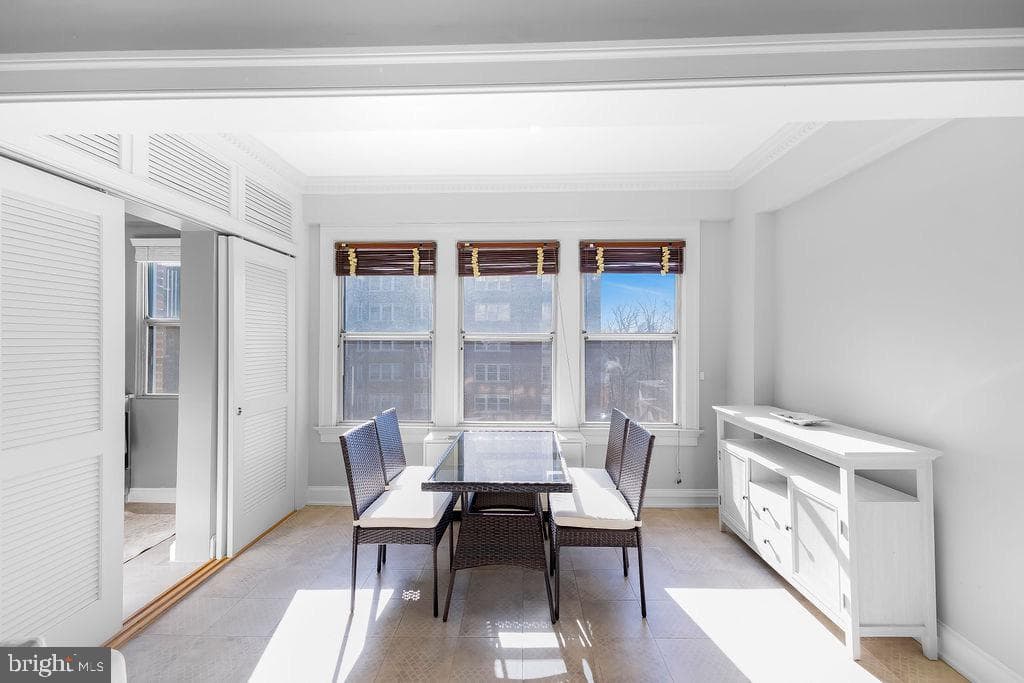 4000 Cathedral Avenue NW #218b photo 5