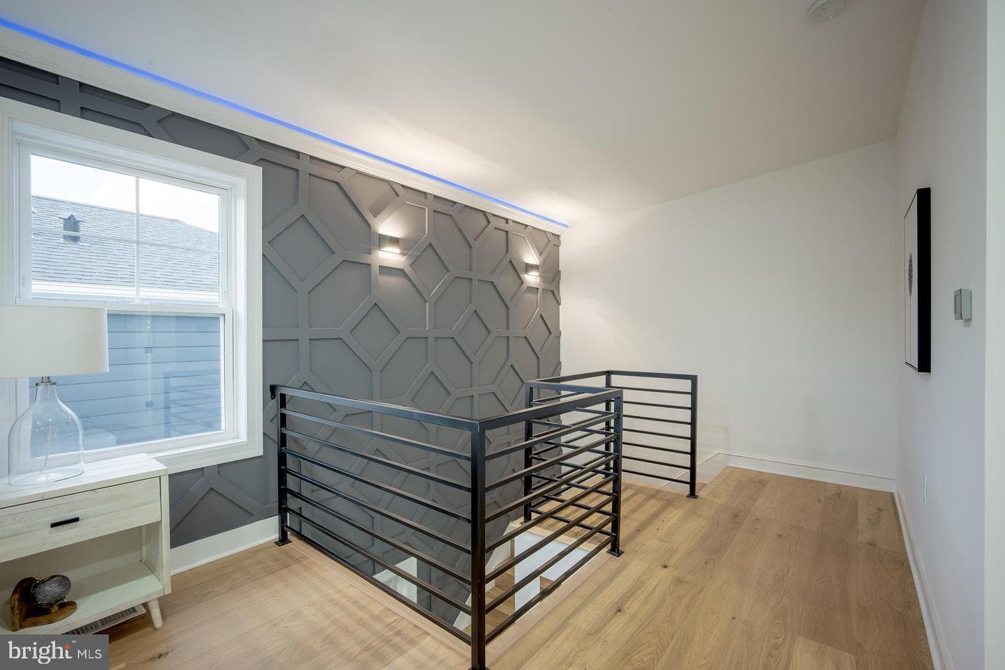 2907 Carlton Avenue NE photo 42