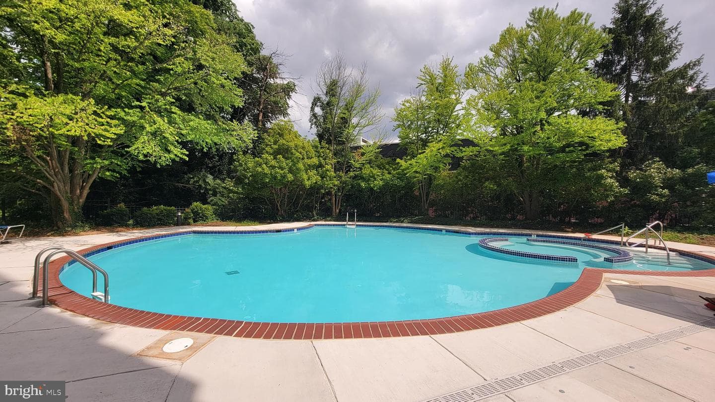 2111 Wisconsin Avenue NW #109 photo 35