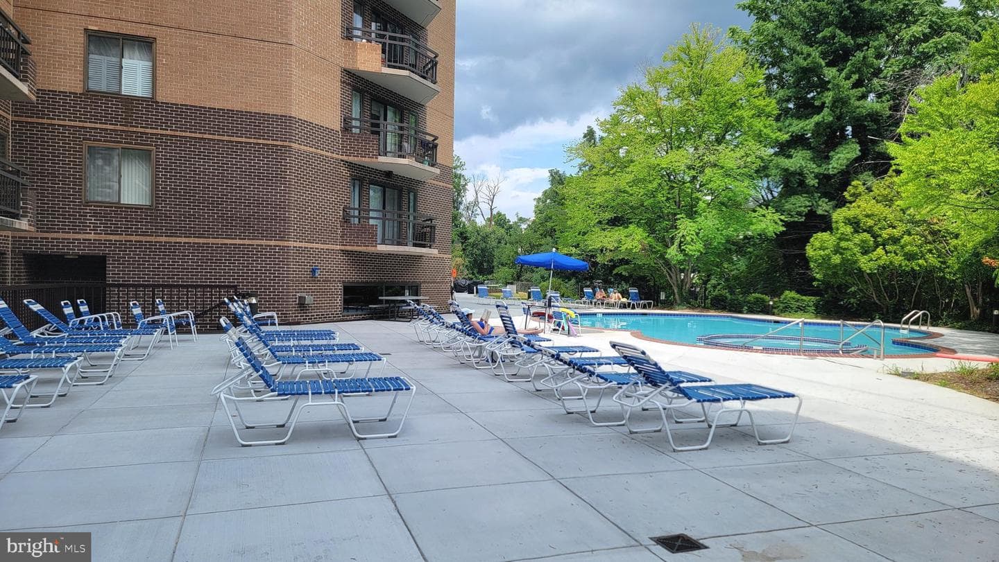 2111 Wisconsin Avenue NW #109 photo 36