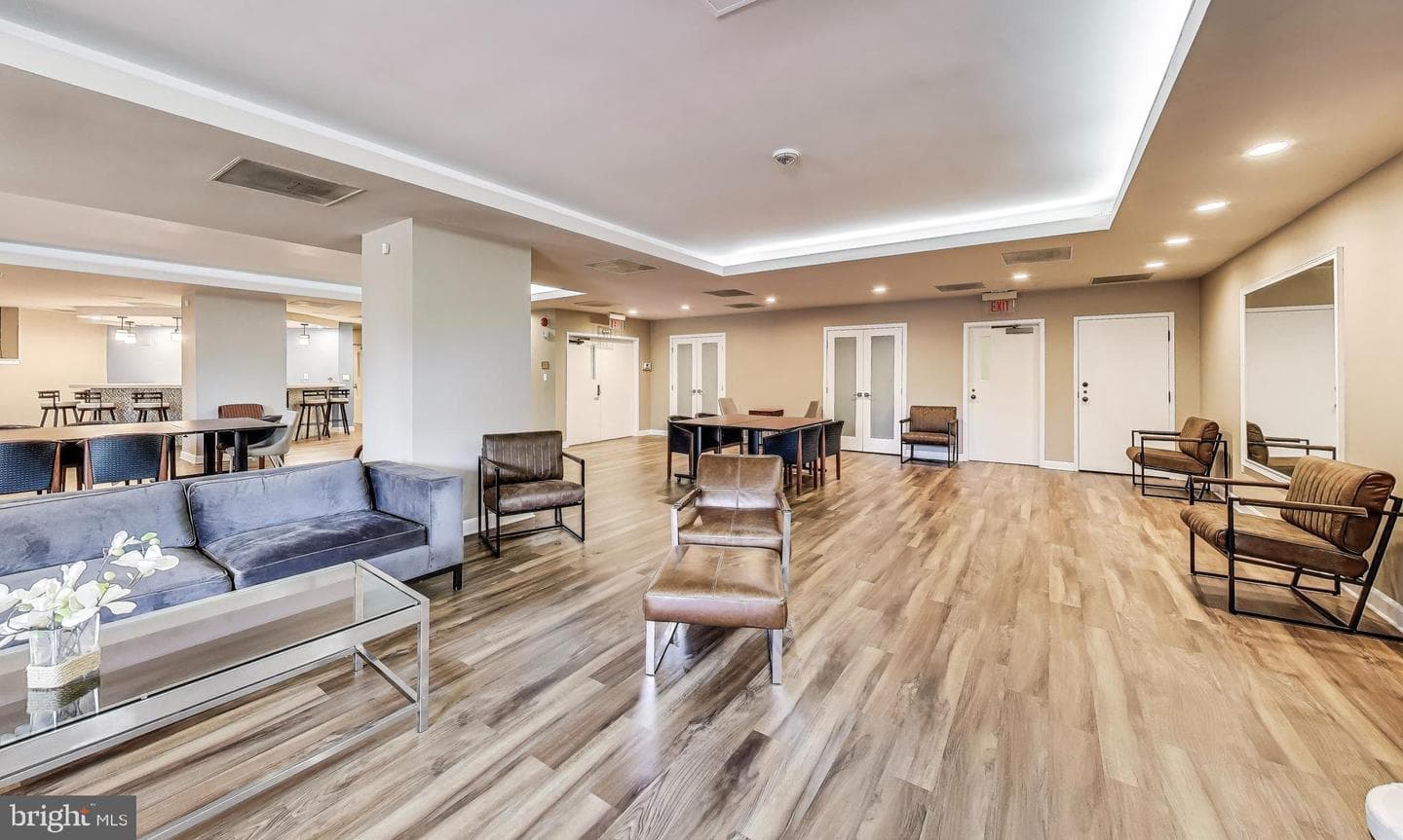 2111 Wisconsin Avenue NW #109 photo 43