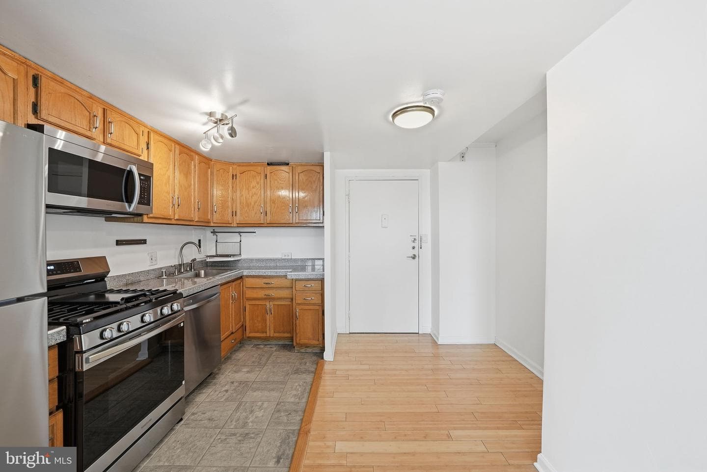 2829 Connecticut Avenue NW #709 photo 6