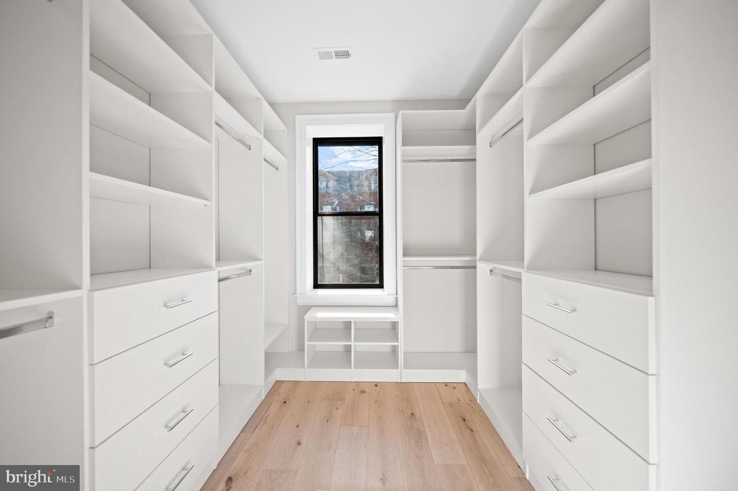 1863 Newton Street NW photo 20