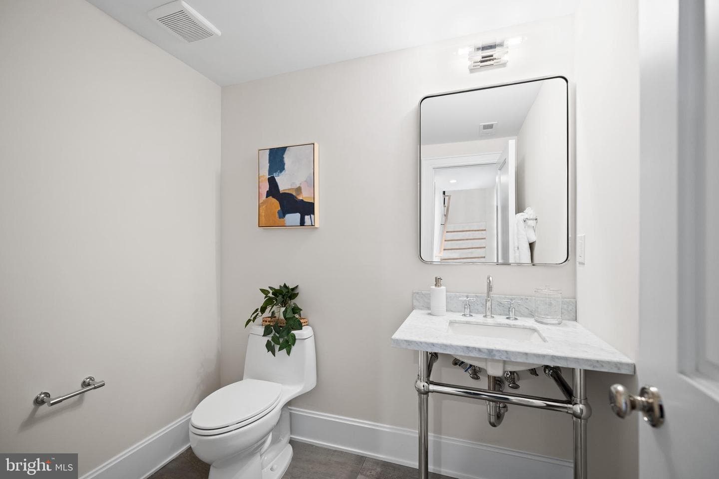 1863 Newton Street NW photo 43