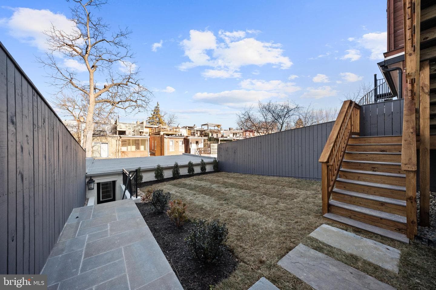 1863 Newton Street NW photo 44