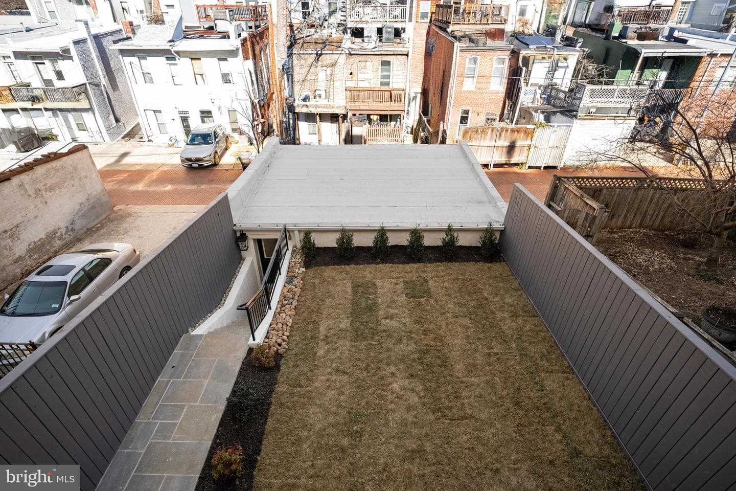 1863 Newton Street NW photo 46