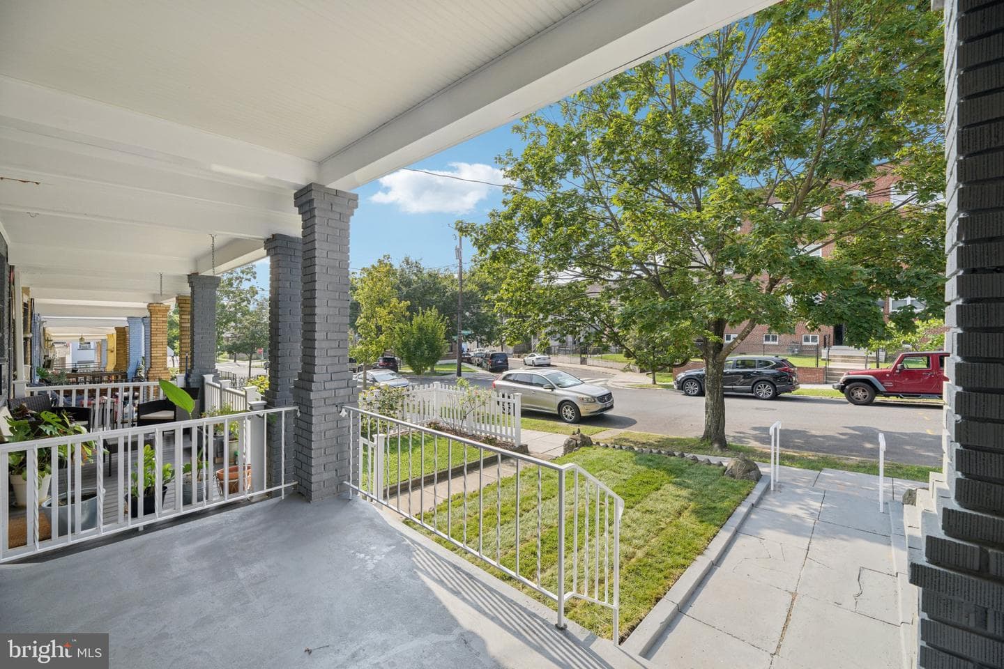 729 Madison Street NW photo 3