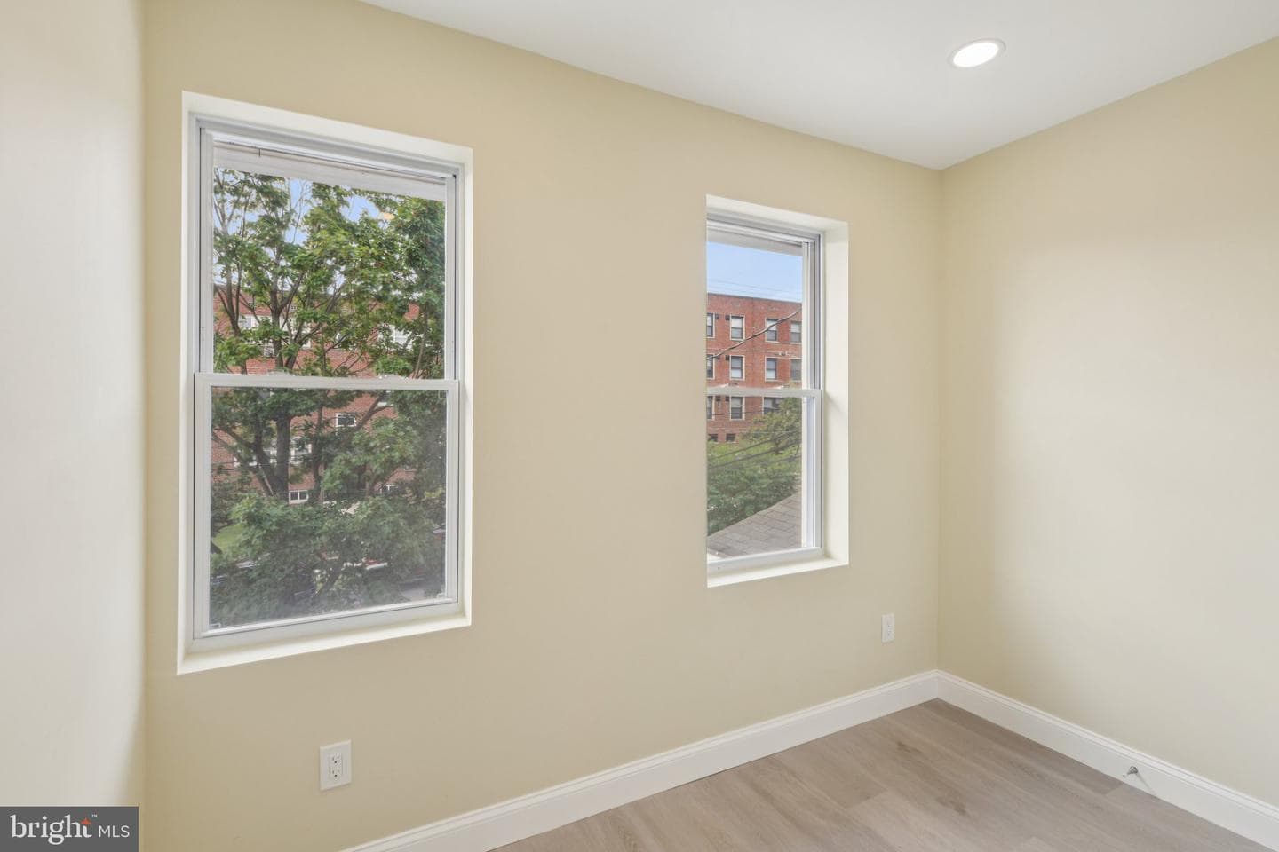 729 Madison Street NW photo 32