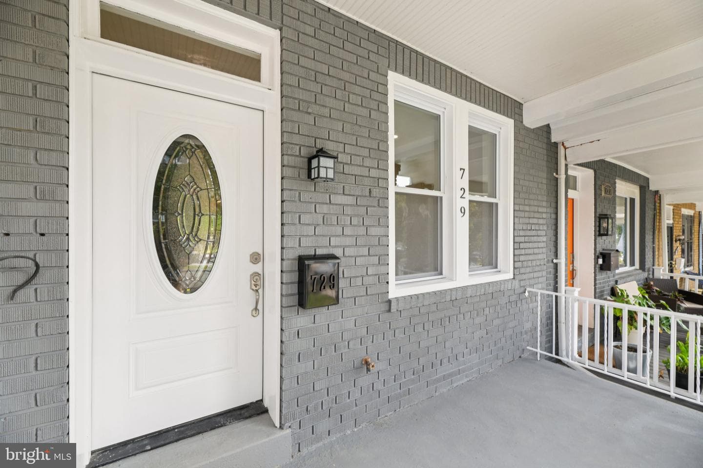 729 Madison Street NW photo 4