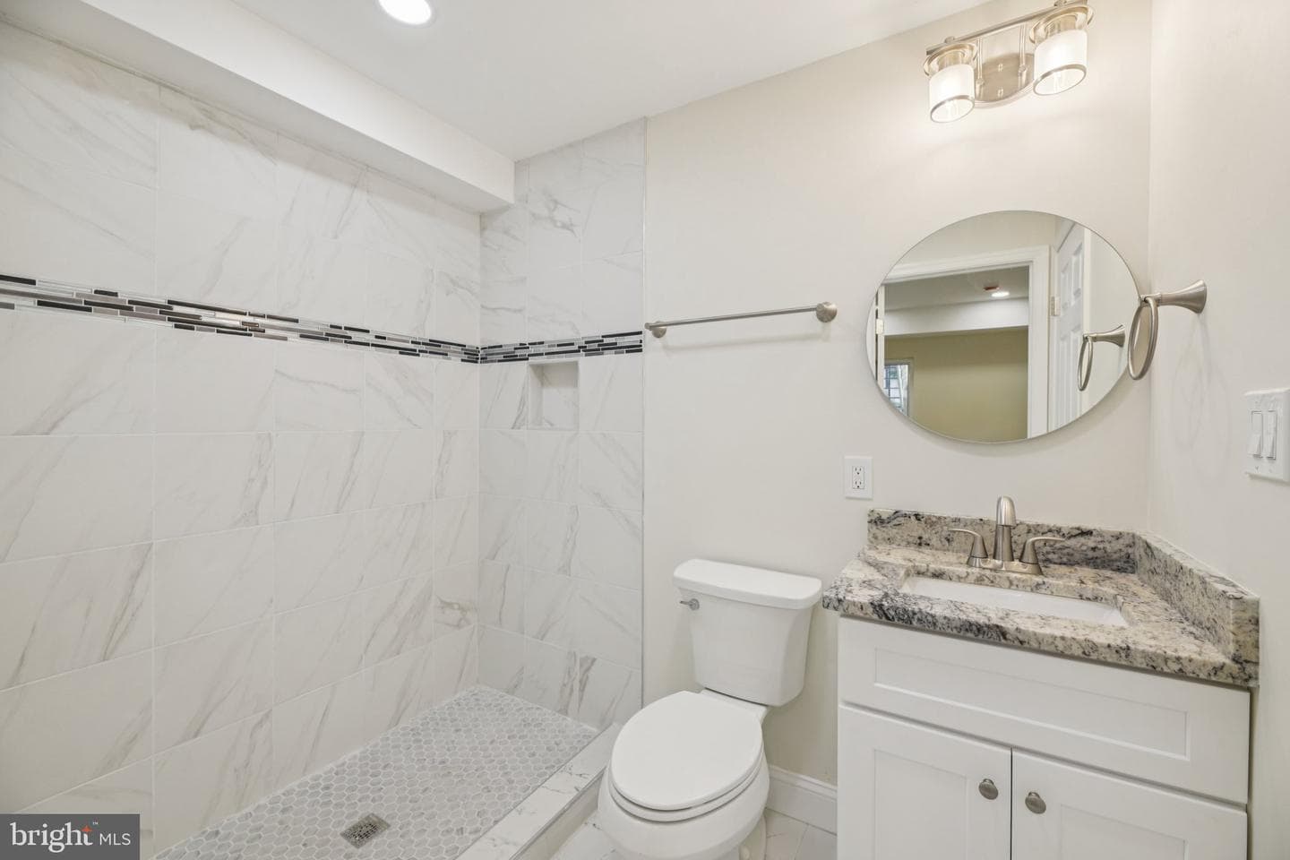 729 Madison Street NW photo 42