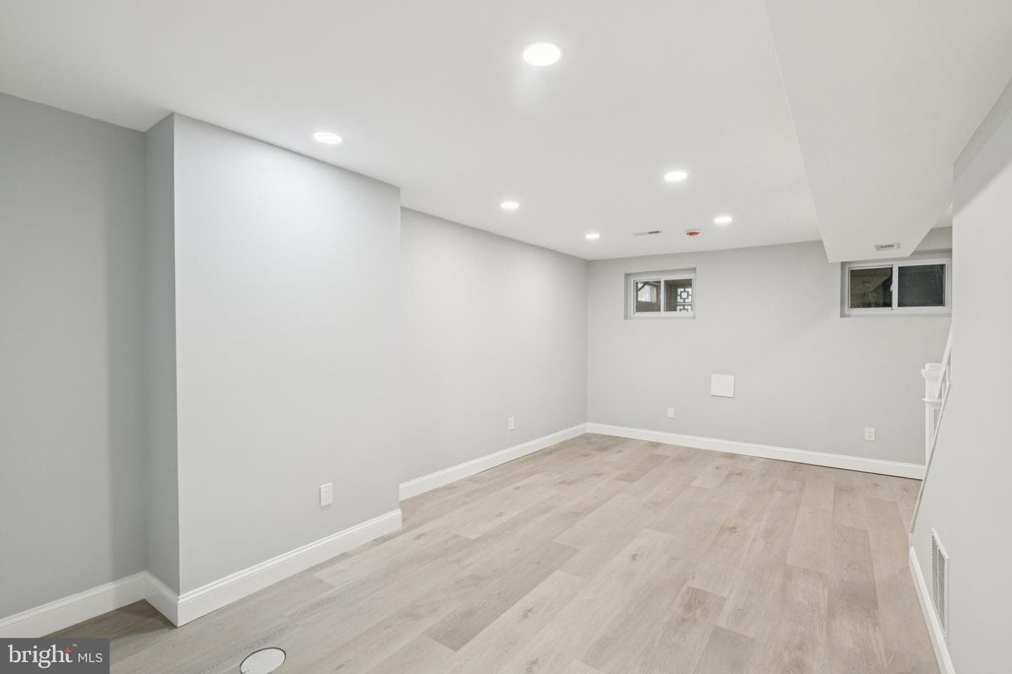 729 Madison Street NW photo 44