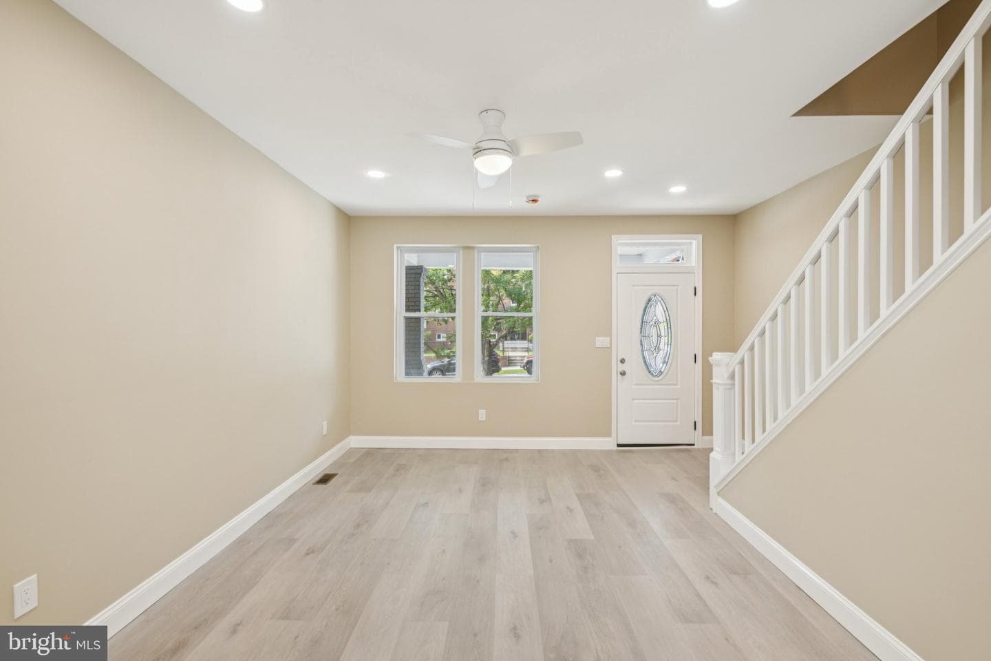 729 Madison Street NW photo 5