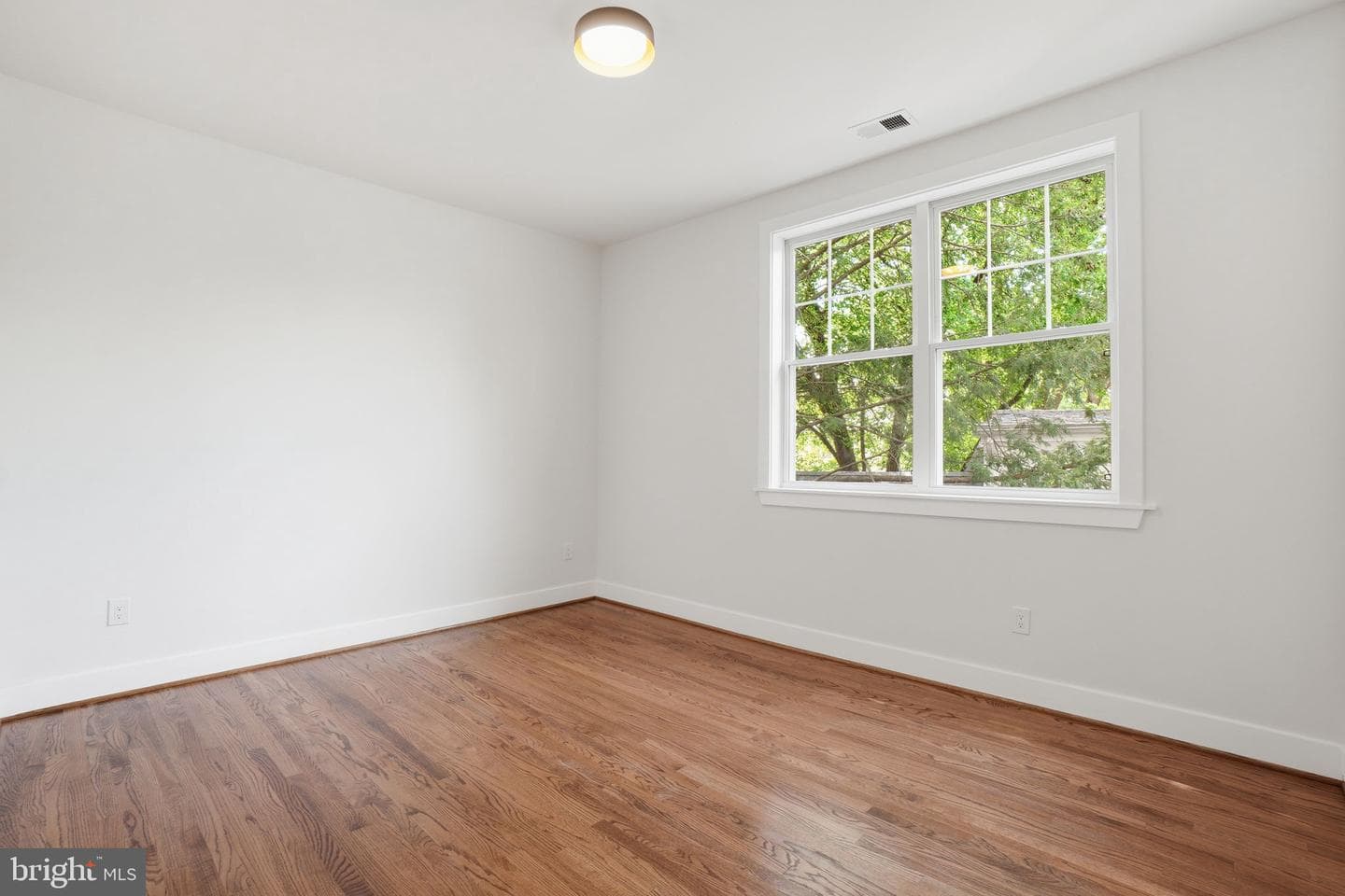 4720 Ellicott Street NW photo 32