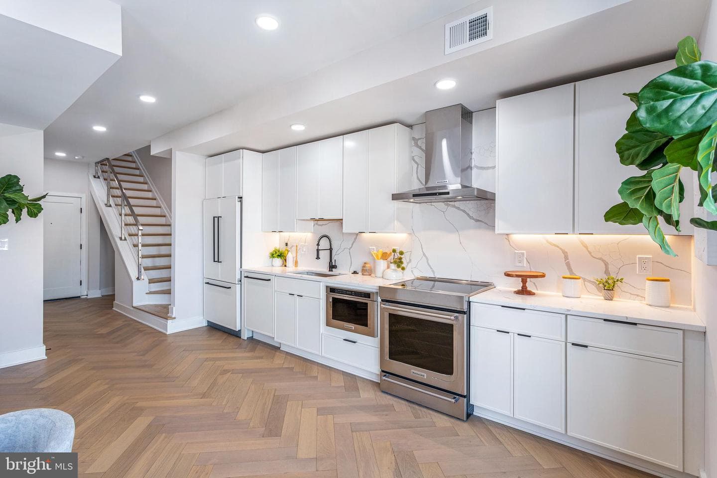 1516 East Capitol Street NE #t photo 11