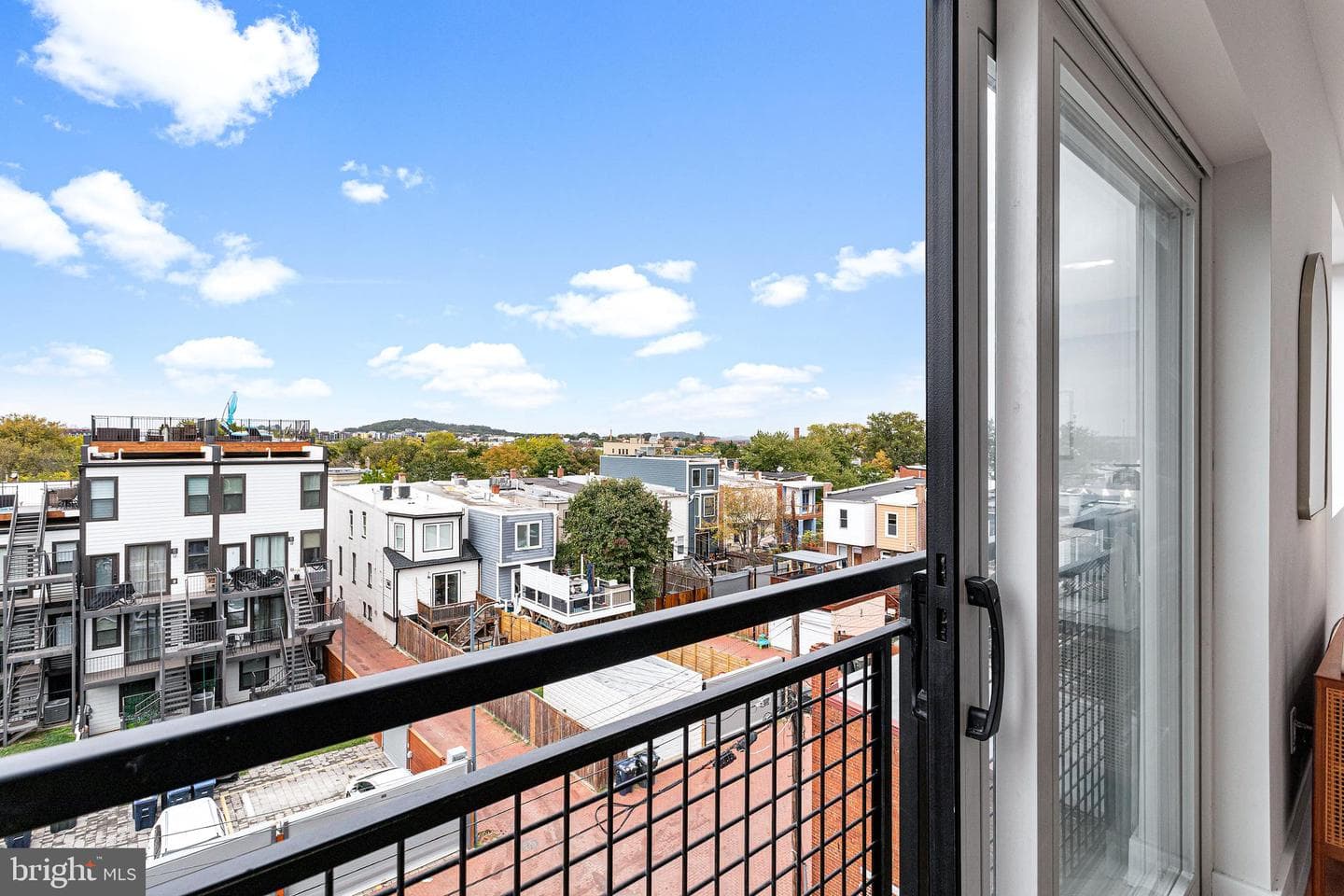 1516 East Capitol Street NE #t photo 13