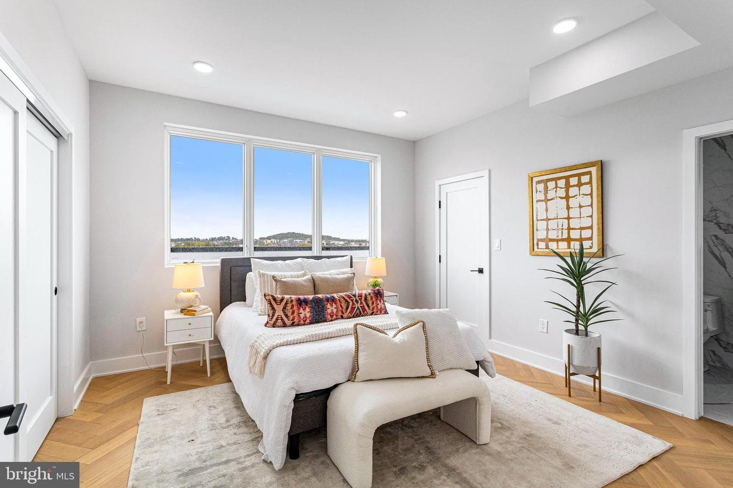 1516 East Capitol Street NE #t photo 18