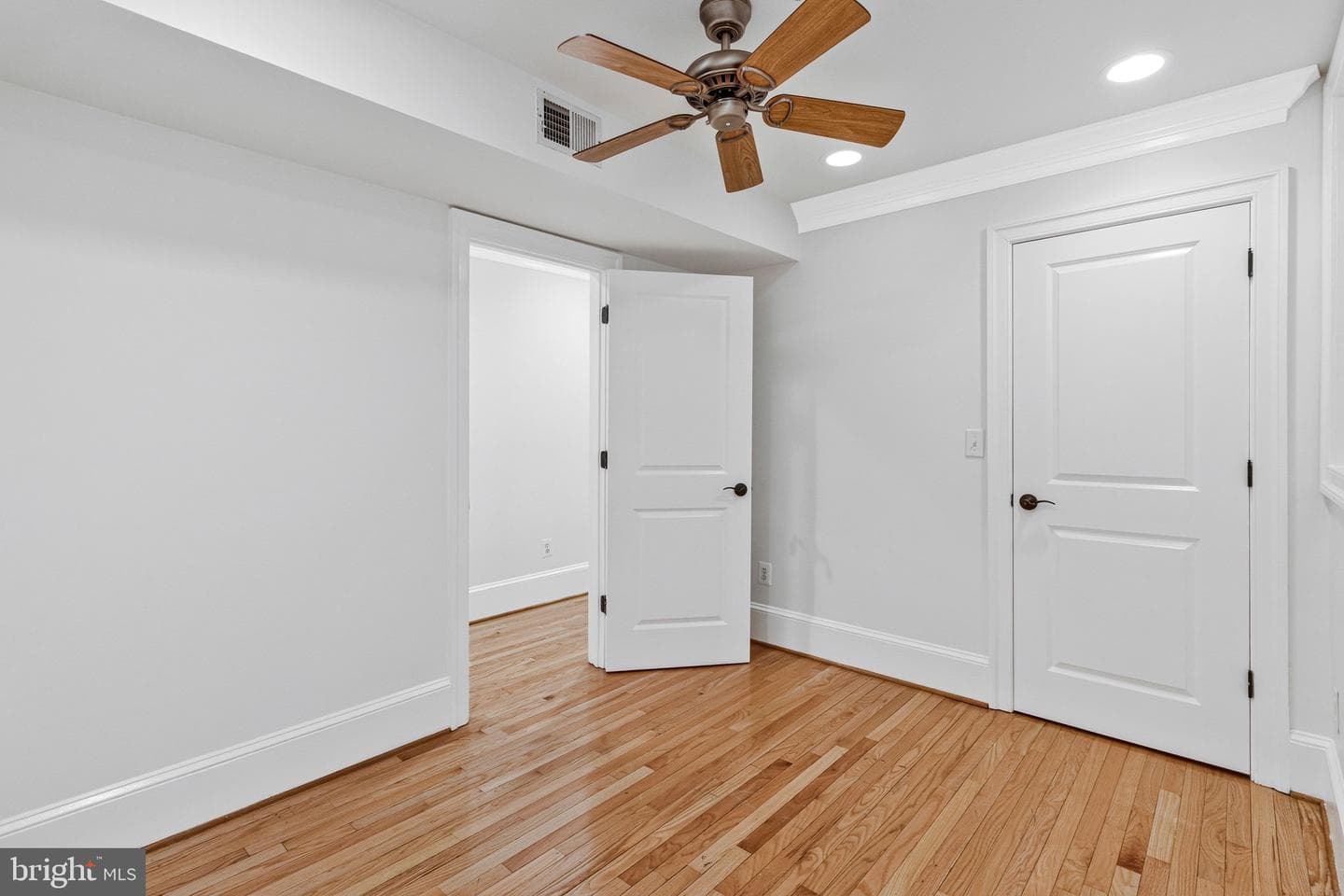 629 4th Street NE #1 photo 25