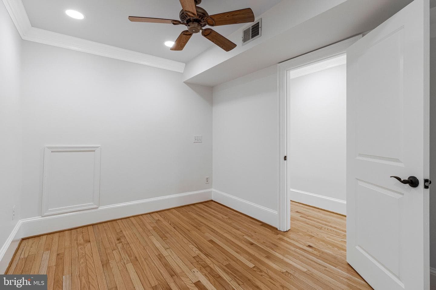 629 4th Street NE #1 photo 26