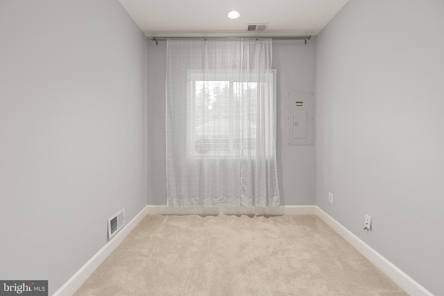 2637 Patricia Roberts Harris Place NE photo 29