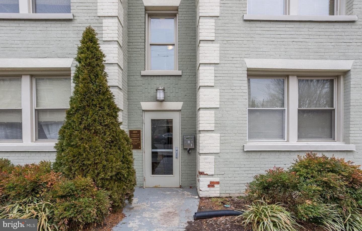 4405 1st Place NE #32, Washington