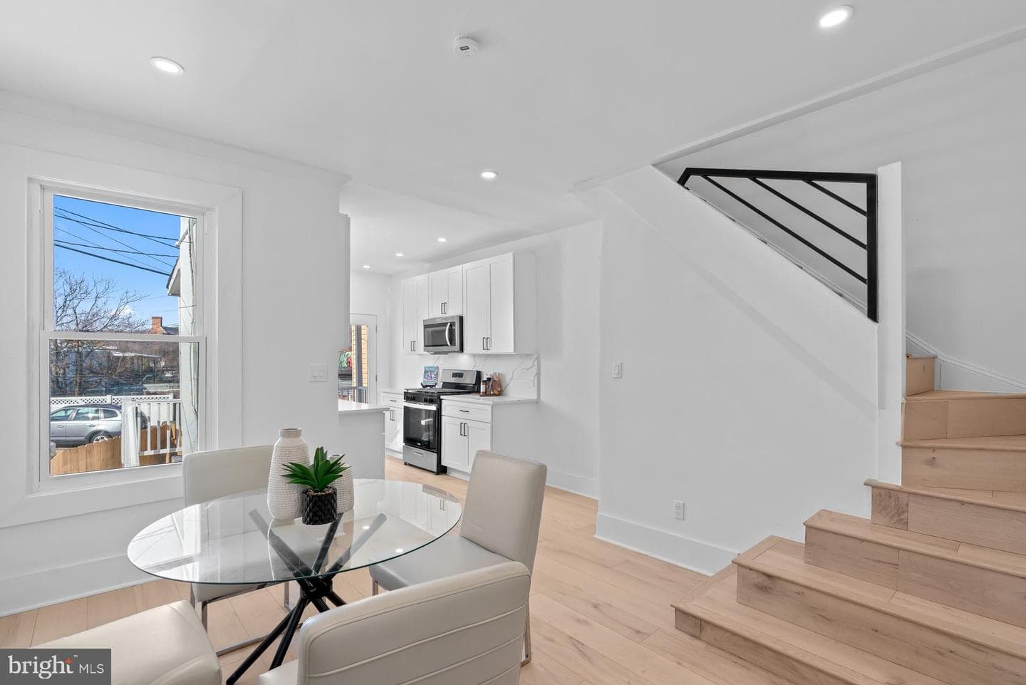 939 Shepherd Street NW photo 14