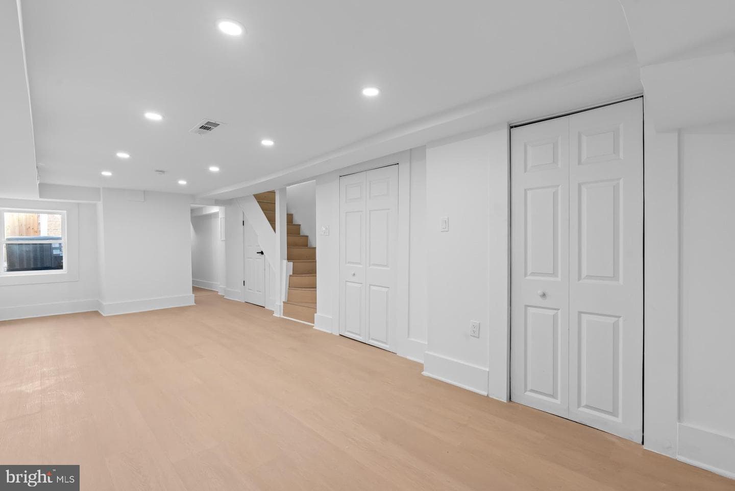 939 Shepherd Street NW photo 25