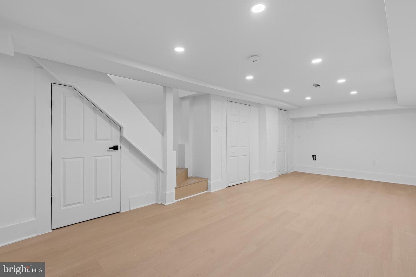 939 Shepherd Street NW photo 26