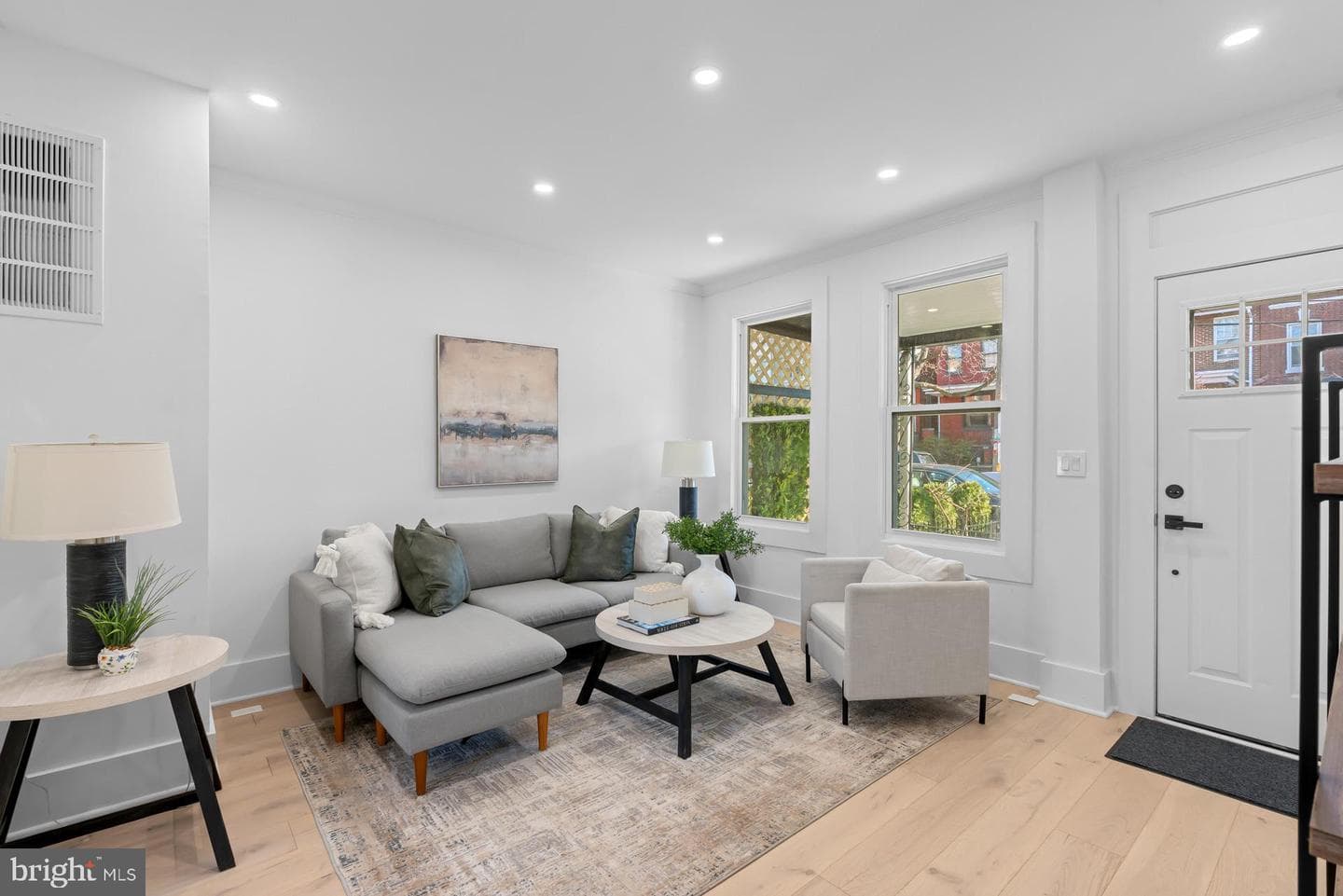939 Shepherd Street NW photo 9