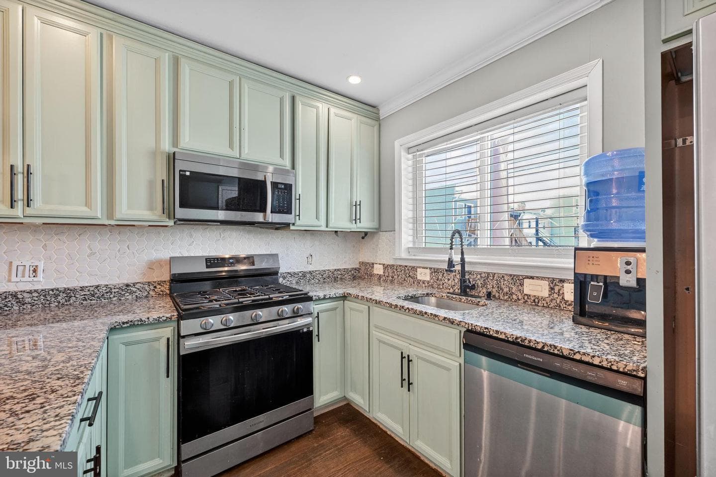 522 21st Street NE photo 8