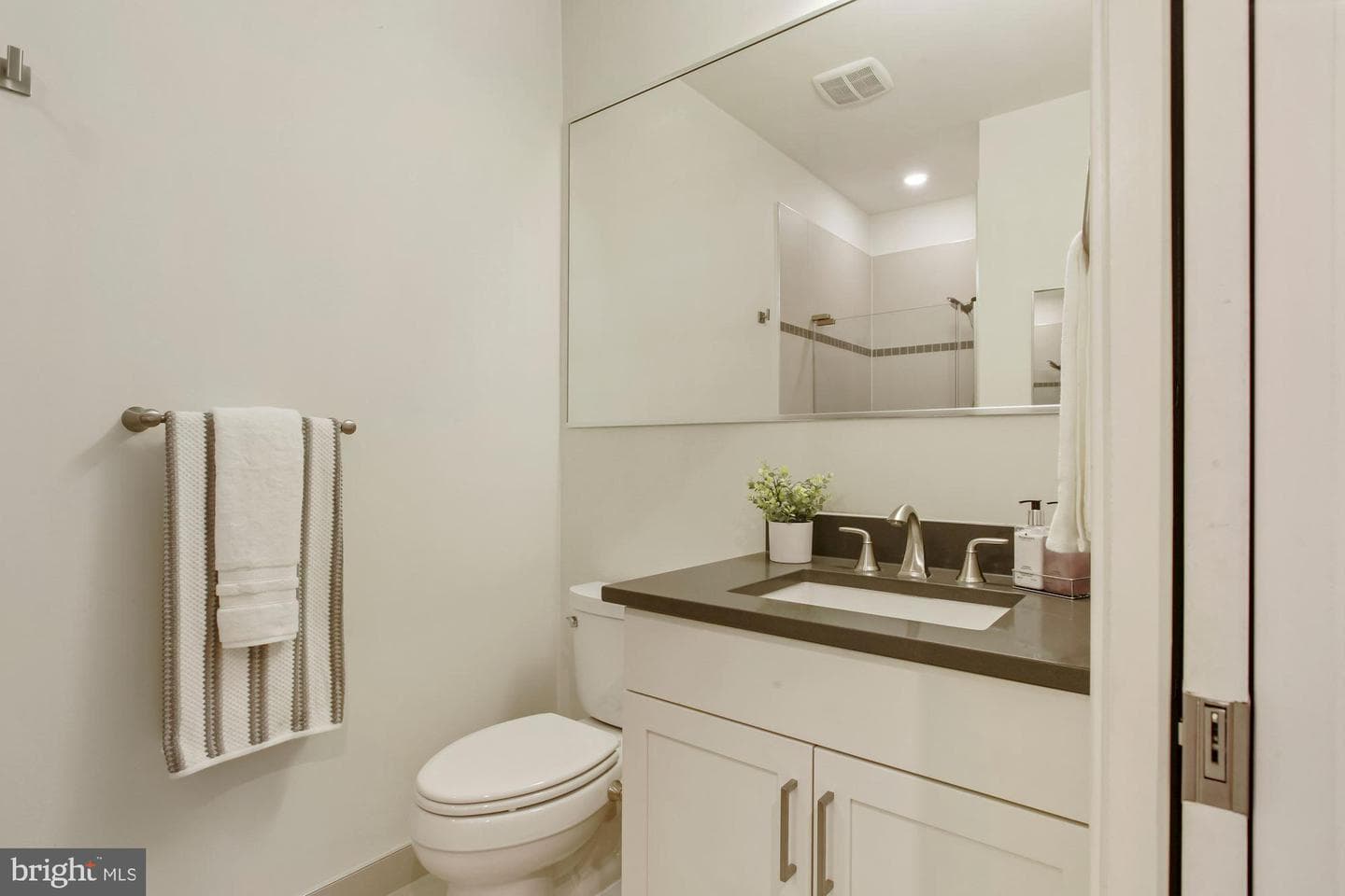 2550 17th Street NW #302 photo 11