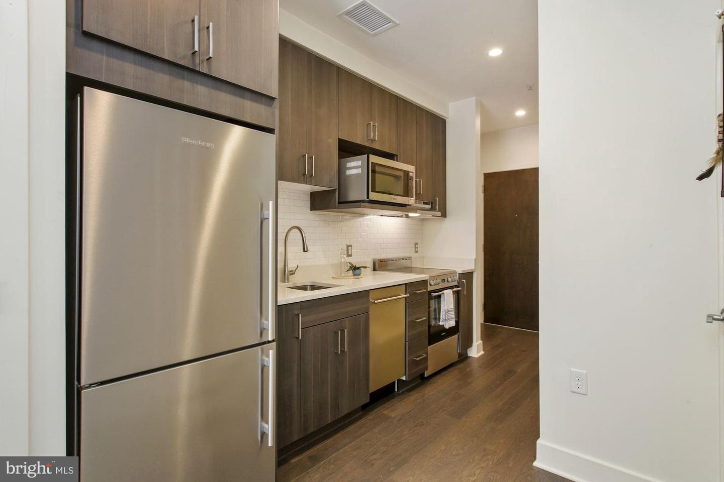 2550 17th Street NW #302 photo 6