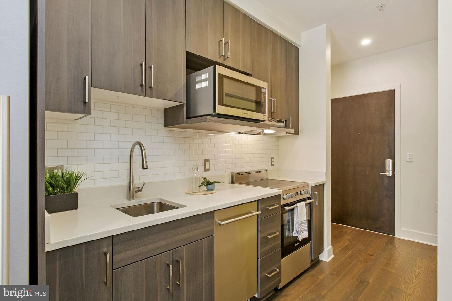2550 17th Street NW #302 photo 7