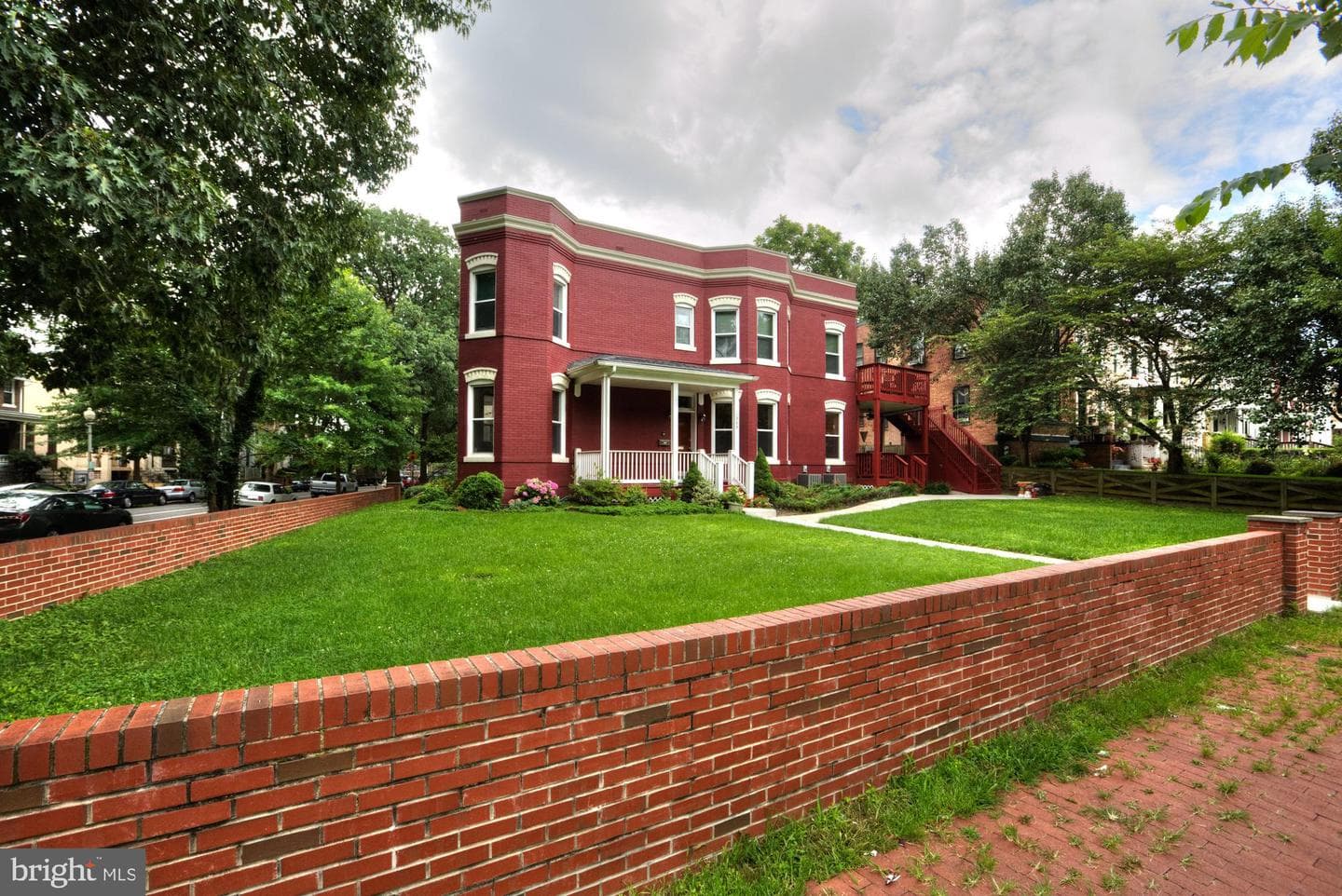 229 14th Street SE #2, Washington