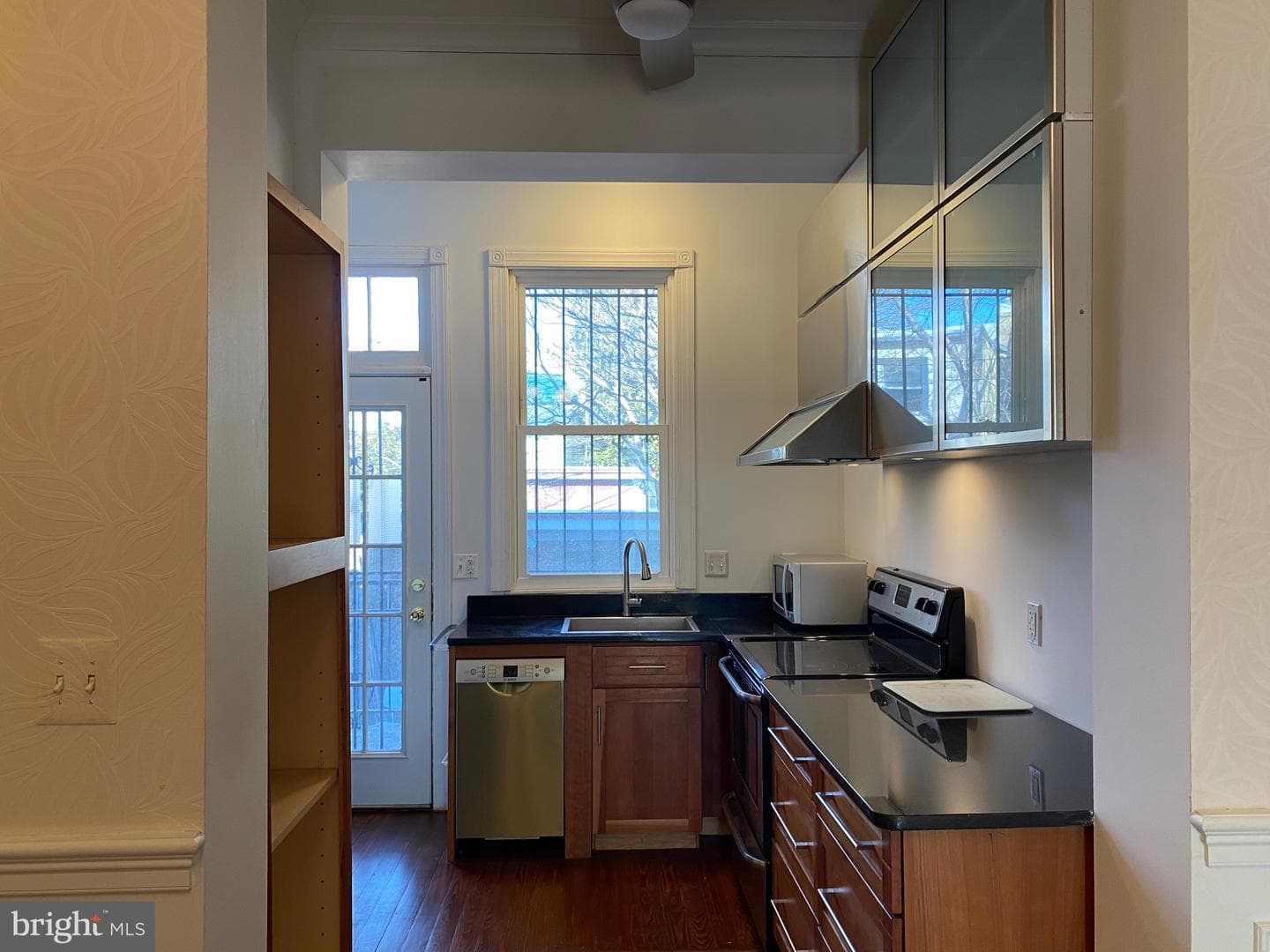 630 C Street SE photo 10