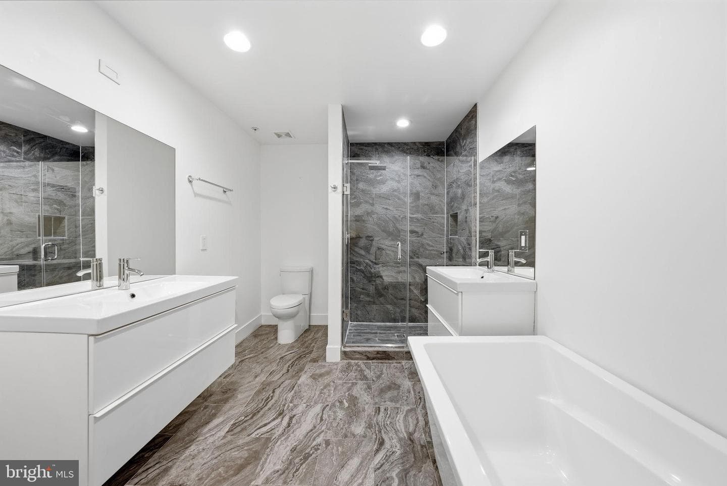 1512 F Street NE #2 photo 18