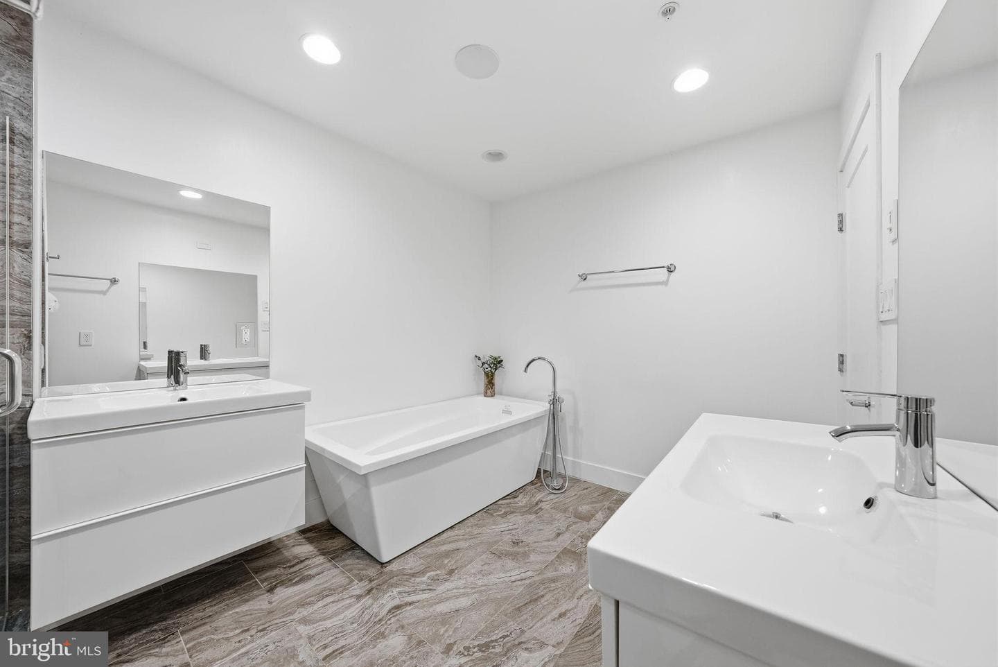 1512 F Street NE #2 photo 22