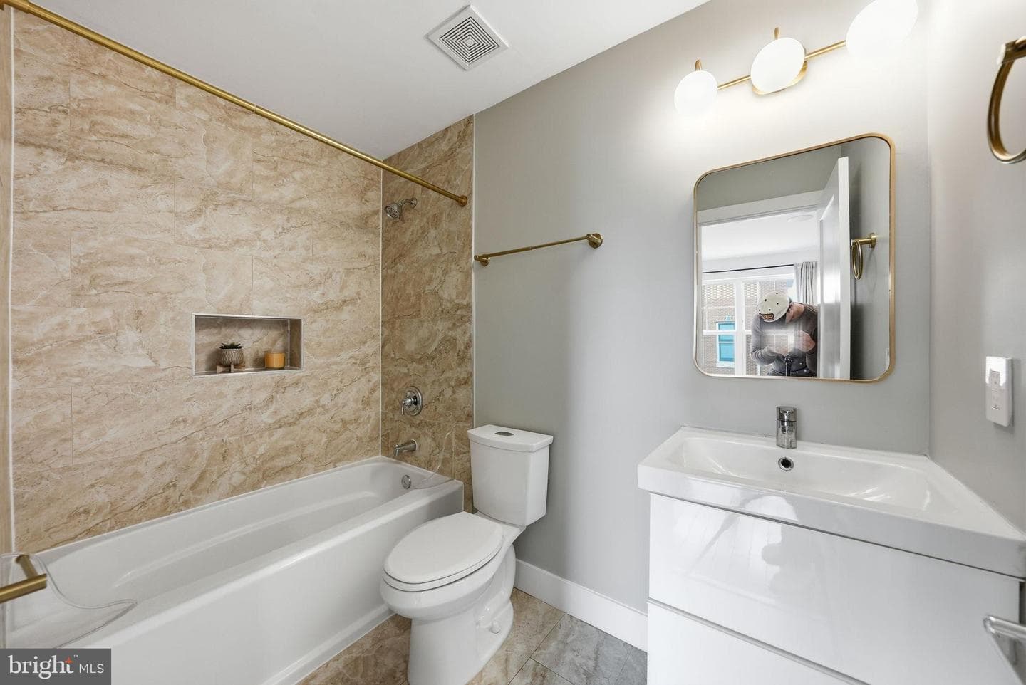 1512 F Street NE #2 photo 27