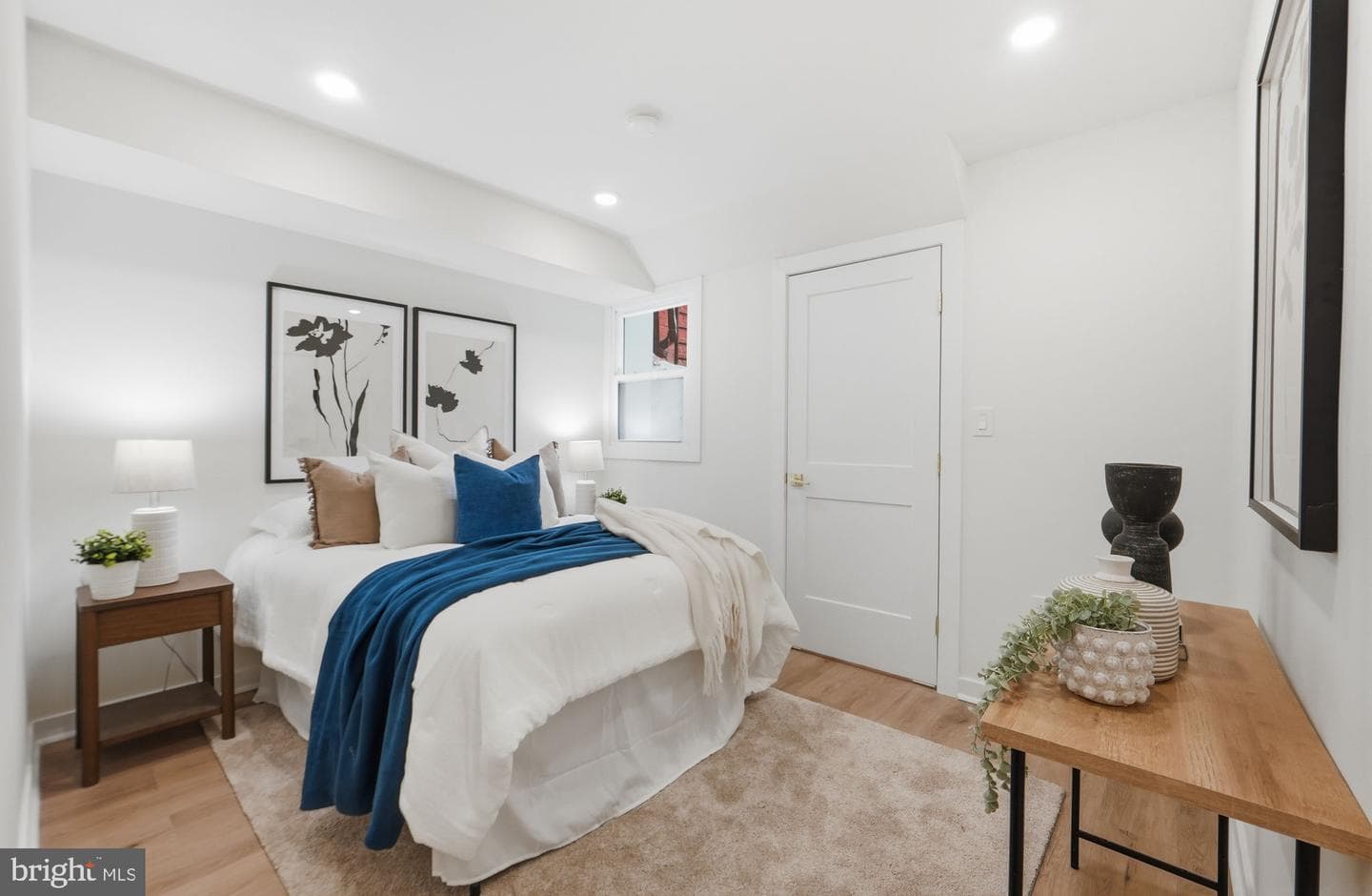 220 V Street NE photo 35